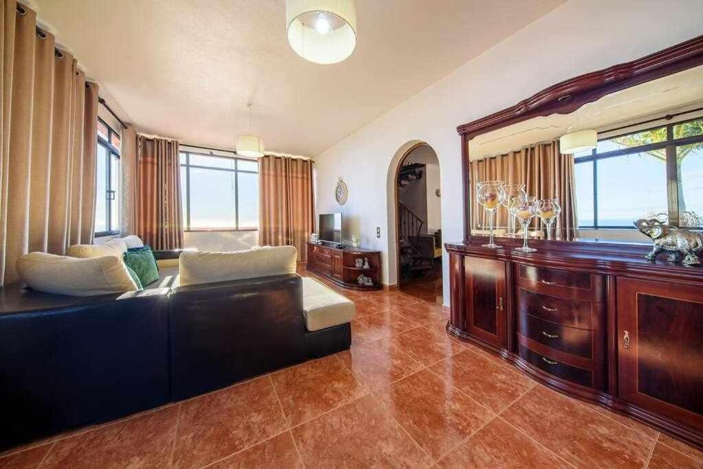 Lombo Cesteiro Guesthouse Tabua  Kültér fotó